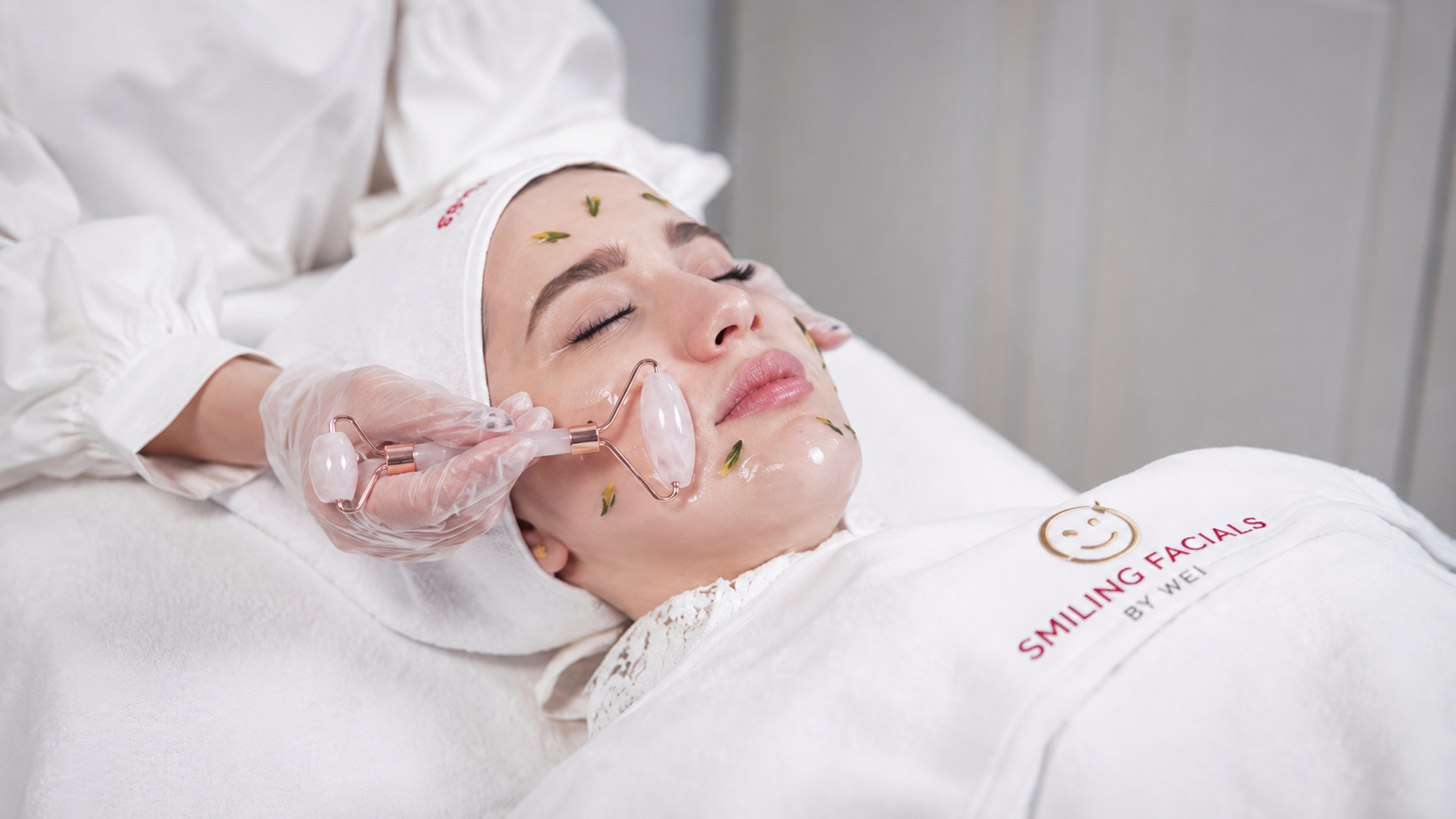 Brightening facial treatment image